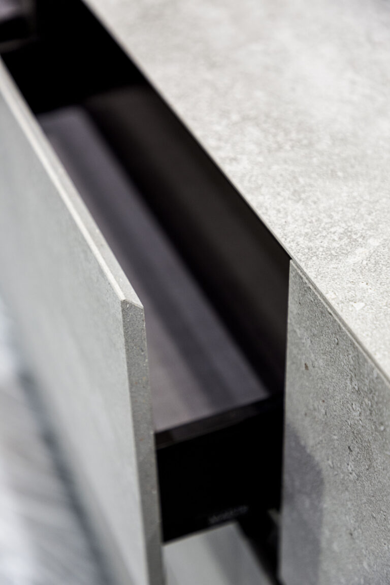 THESIZE SURFACES - NEOLITH  Almassora - Castellón - Spain